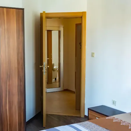 Apartment Prime Location With Free Parking Sofia