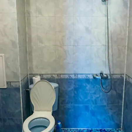 Apartment Prime Location With Free Parking